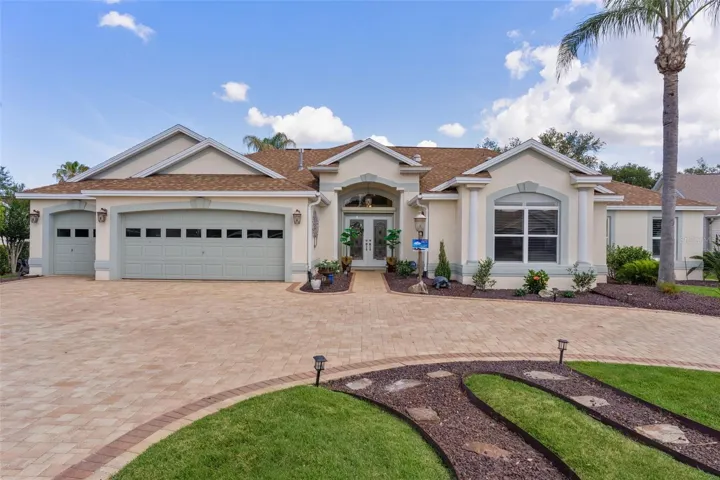 Beautiful circular driveway