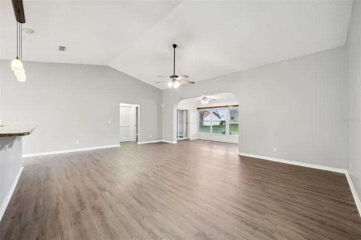 Great room-living & dining combo