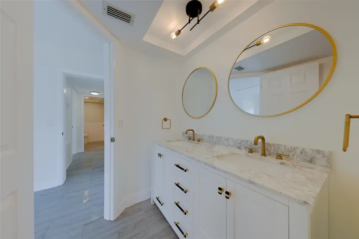 Dual sinks