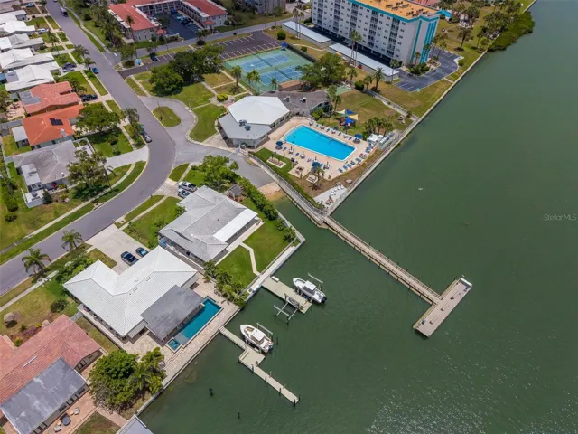 Private Fishing Pier and Kayak and Boat Launch
