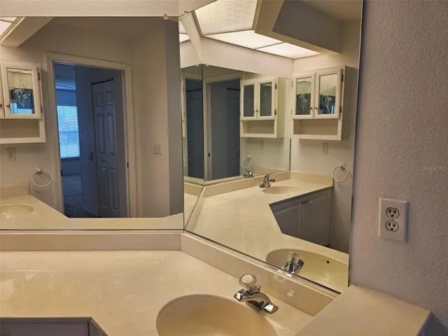 Primary bath