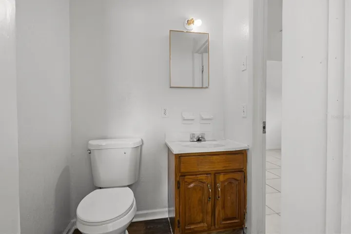 half bath in the 4th bedroom