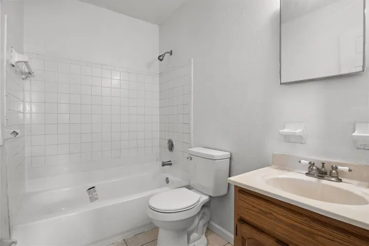 Full guest bathroom