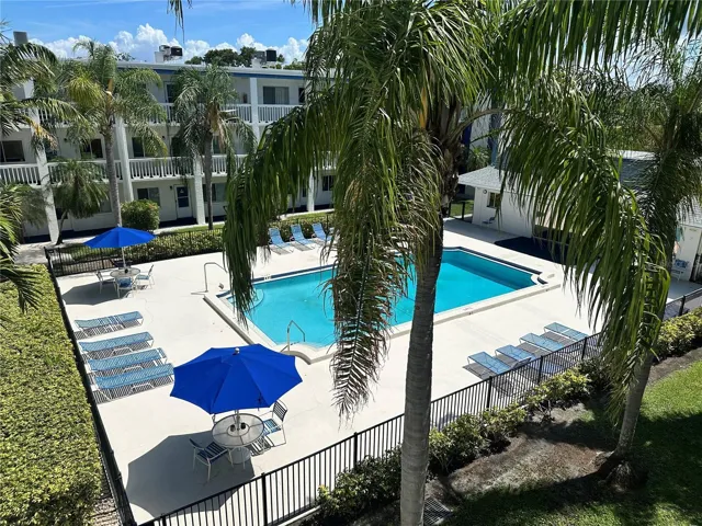 Sparkling Pool!