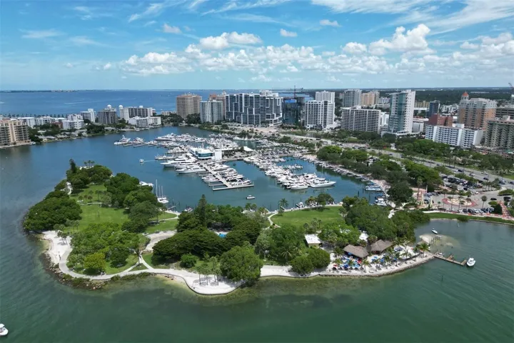 Marina Jacks for boating, dining, walking and art exhibits... the heart of downtown Sarasota is a short drive for Star Farms!