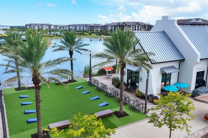 Waterside Place Shoppes, dining and entertainment
