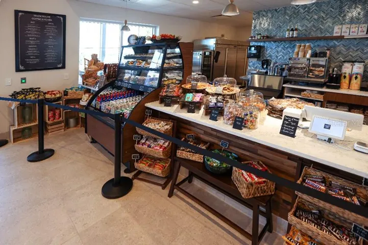 Star Farms even has its own coffee shop.... now that is convenient!