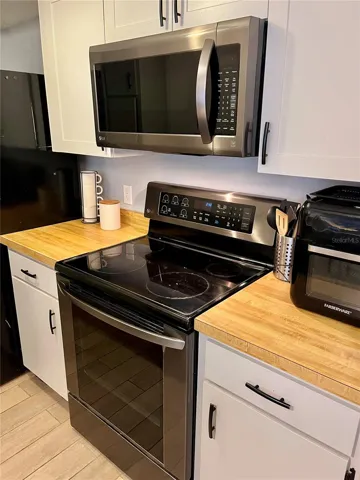 Updated kitchen with stainless steal appliances