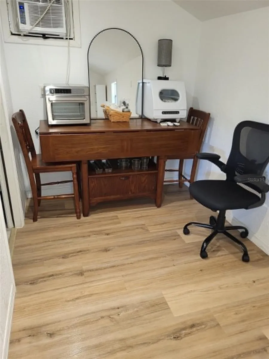 Seperate unit/office working area