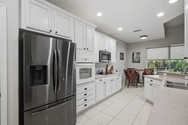 Spacious Kitchen
