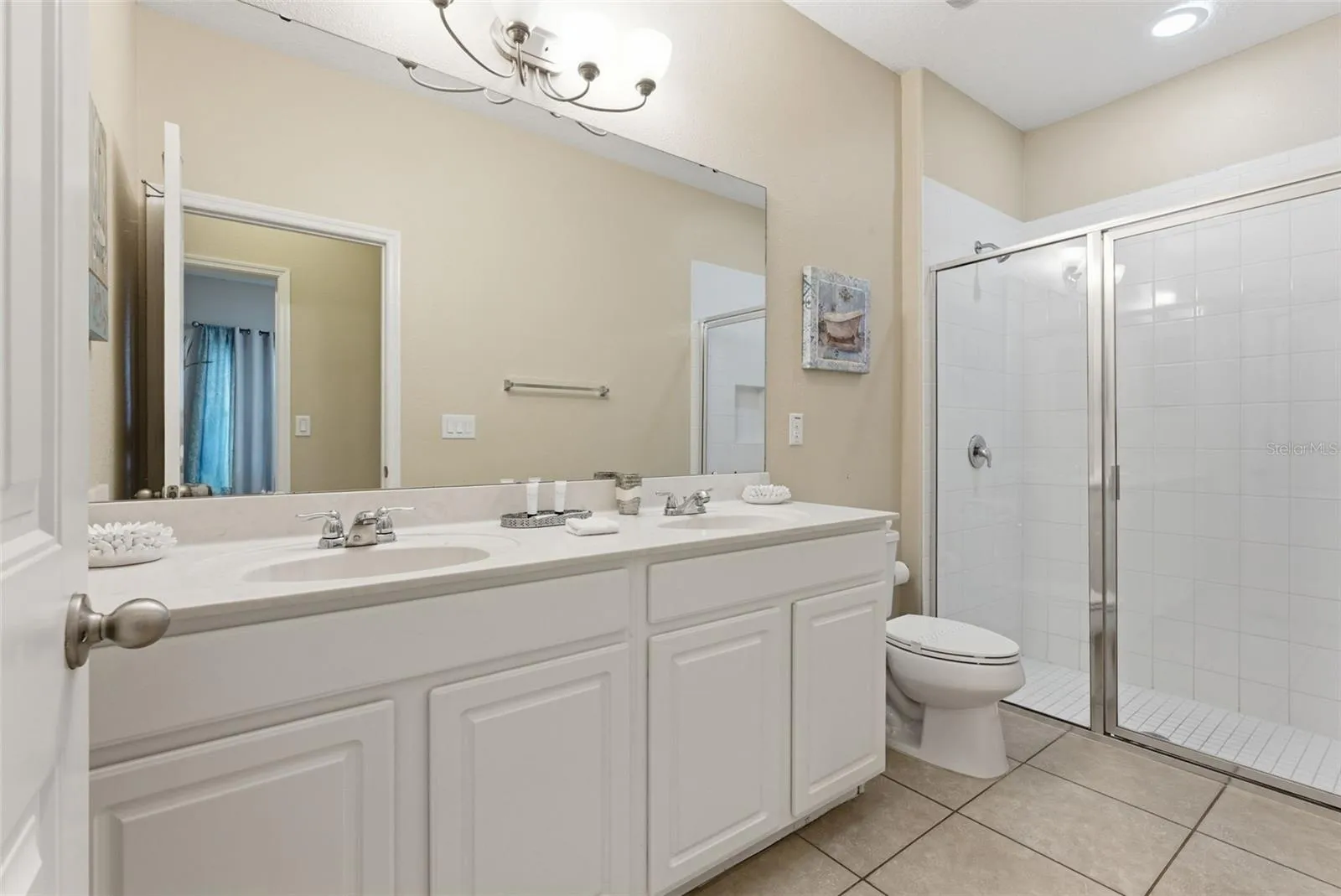 Primary bath- 1st floor