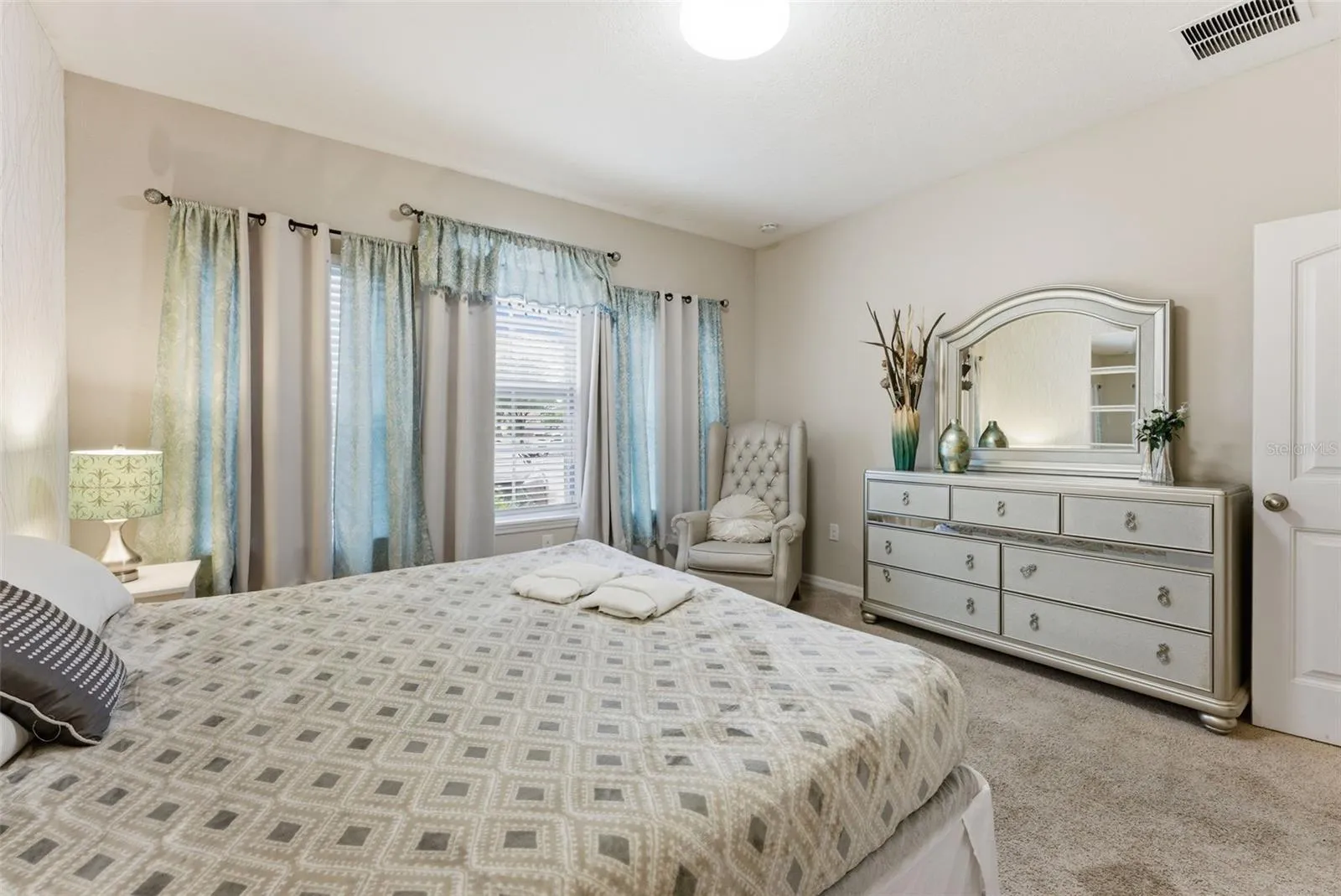 Primary bedroom - 1st floor