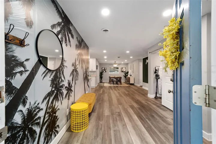 Entryway (Feature has been changed to custom Ocala Mural painting)