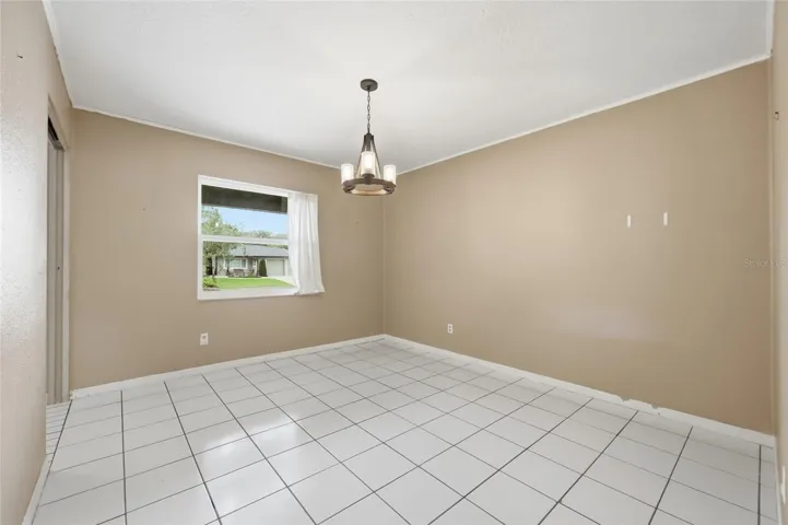 Dining room off of kitchen