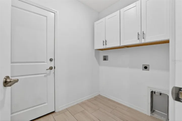 Downstairs Laundry Off Garage