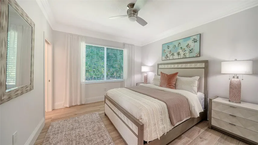 Guest bedroom with ensuite bathroom