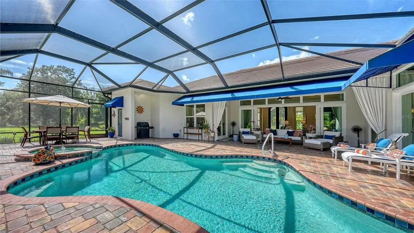 Heated, saltwater pool and spa & pool bathroom