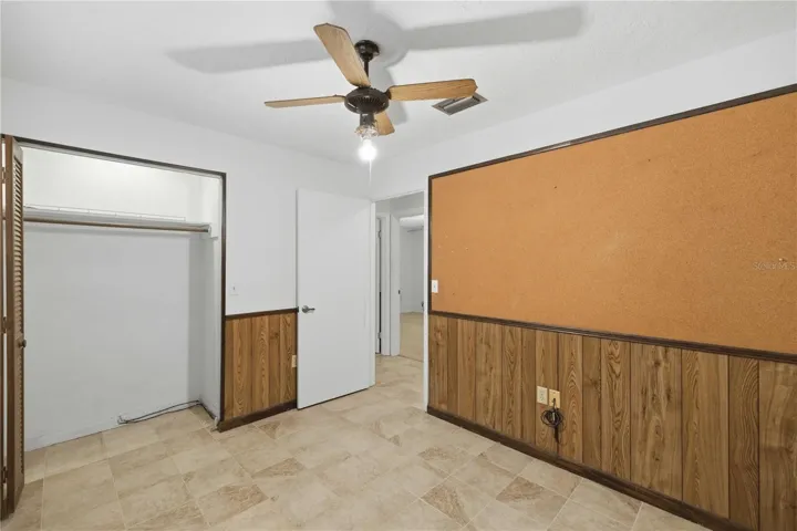 Guesy bedroom 1