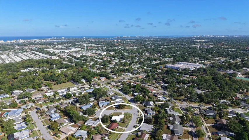 Aerial view showing the proximity to Siesta Key and Cultural Downtown Sarasota (upper right)