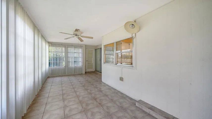 Un-staged Florida Room