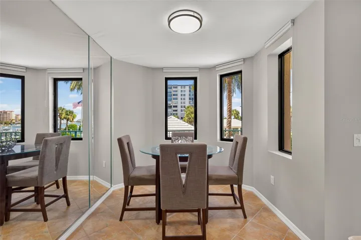 Breakfast room with a View!