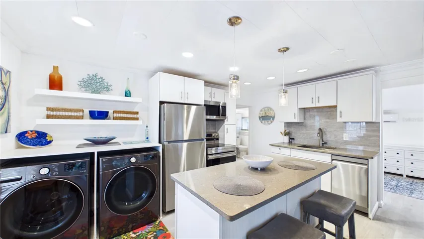 In-unit washer/dryer