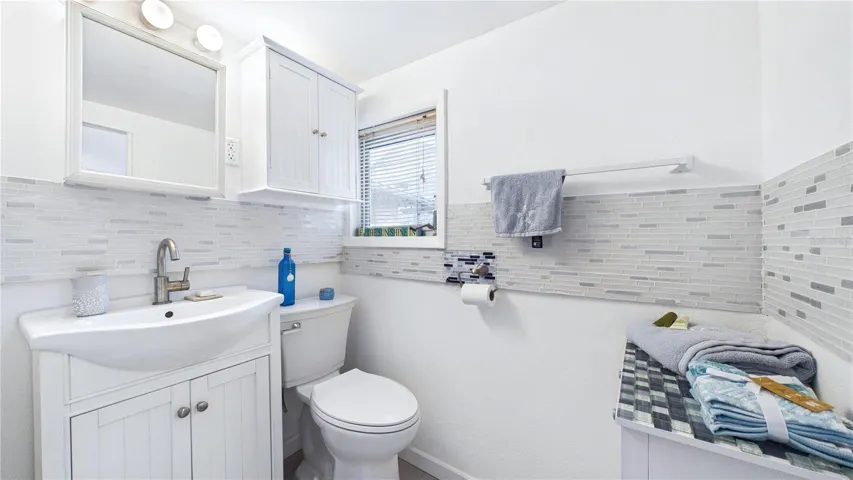 Full bath main unit