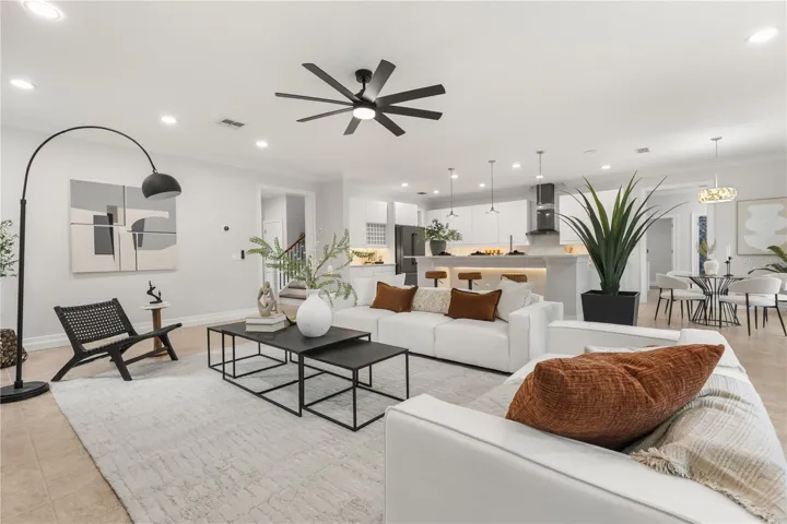 Family Room | Kitchen