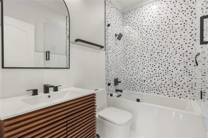 4th Bathroom