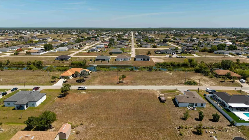 The location is also HIGHLY ACCESSIBLE, with connections to the E-W CORRIDOR Kismet Pkwy. taking you to North Fort Myers also making travel easy whether you're heading NORTH through I-41 or I-75 towards Punta Gorda, Venice, and Sarasota, or SOUTH to Bonita Springs, Naples, and Marco Island.