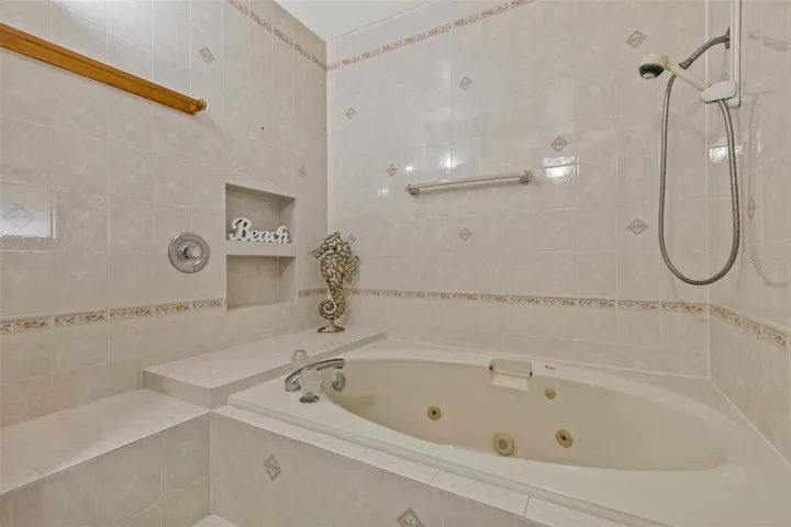 Second full bath/pool bath