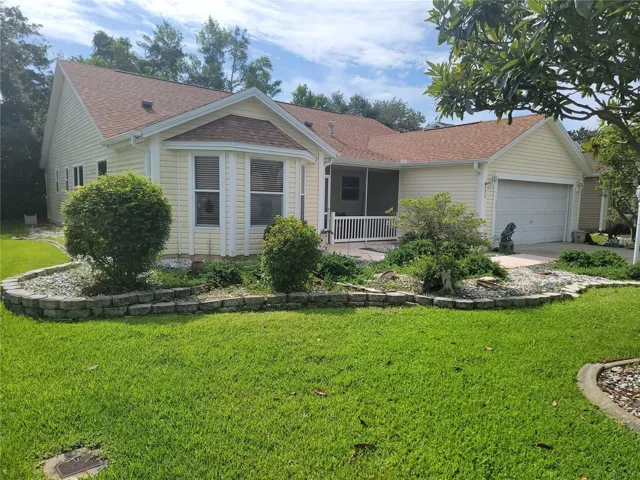 Front view of home