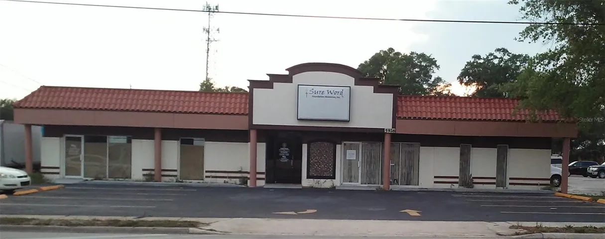 5924-5926 Front of Building