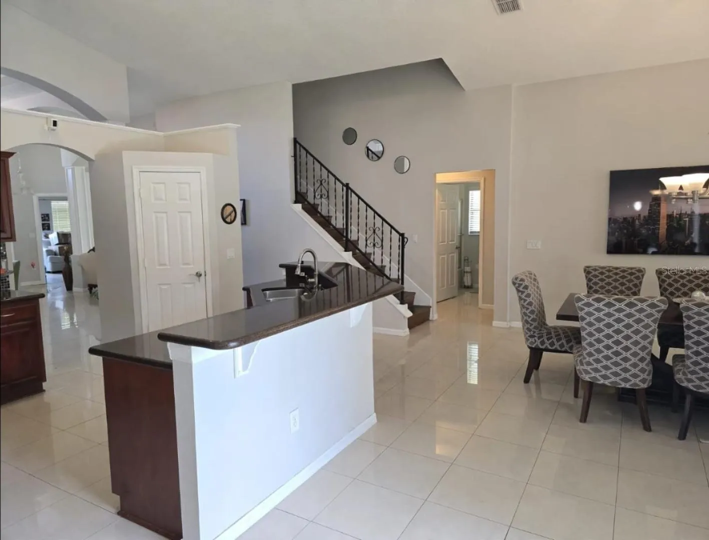Kitchen to upstairs