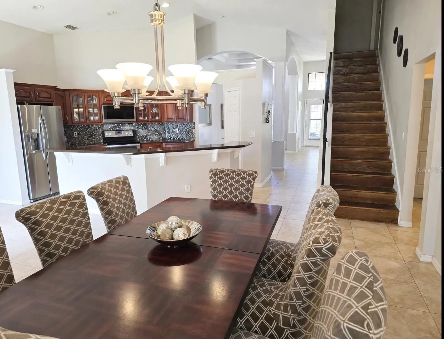 Dining room table