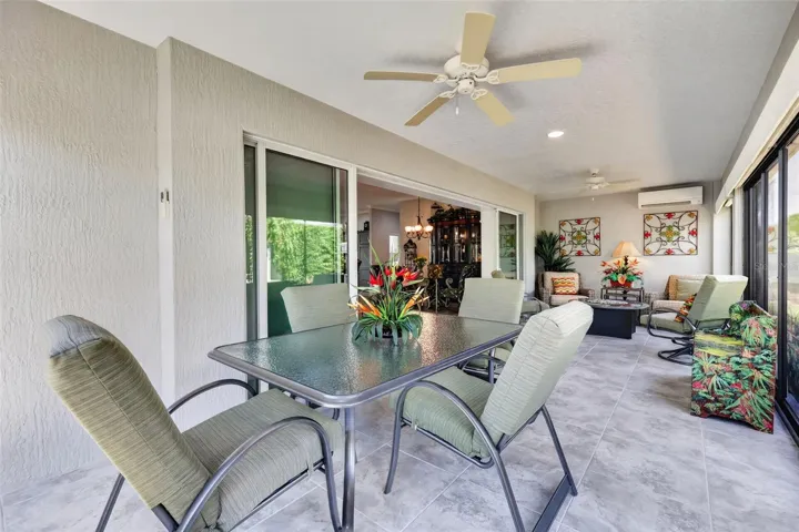308sf Climate-Controlled, Glass-Enclosed Lanai with Privacy Landscaping