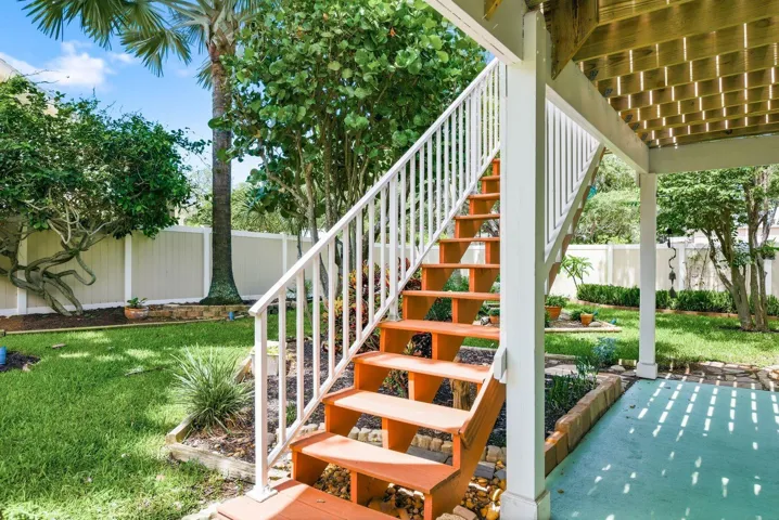 Stairs from deck newly replaced.