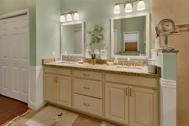 GRANITE COUNTERS