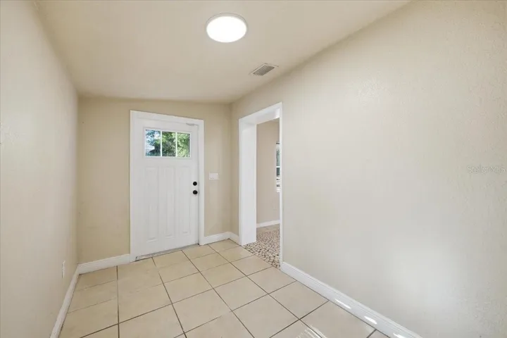 Foyer/SunRoom