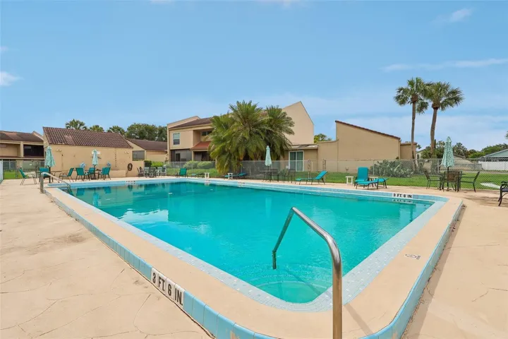 Residents of Sausalito enjoy an IMPRESSIVE selection of amenities, including a sparkling community pool, clubhouse, tennis courts, park, playground, and beautifully maintained grounds, while the HOA also covers exterior maintenance and cable service.