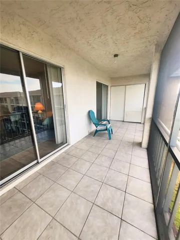 Large Lanai with Storage