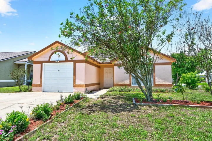Welcome to Sheeler Oaks, where opportunity, a great central location, and value come together in one of Apopka's most convenient communities!