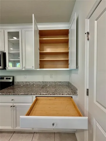 Soft Closing drawers