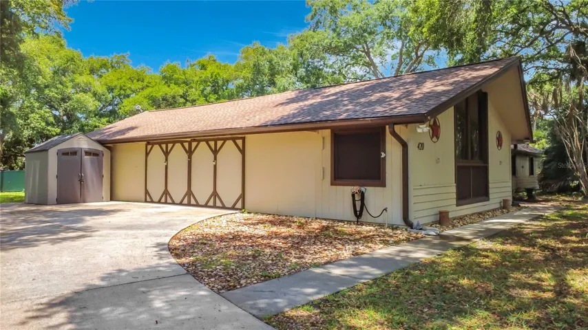 Oversized 20 x 23 garage with brand-new central A/C system