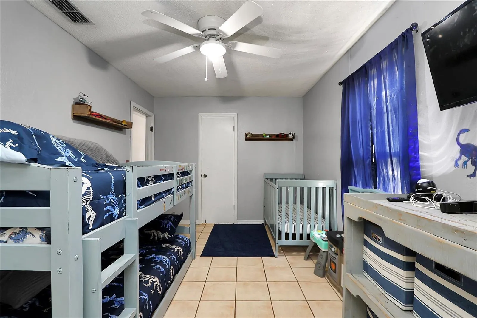 Second bedroom has private access to hall bathroom