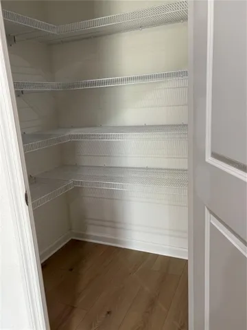 Walk in pantry