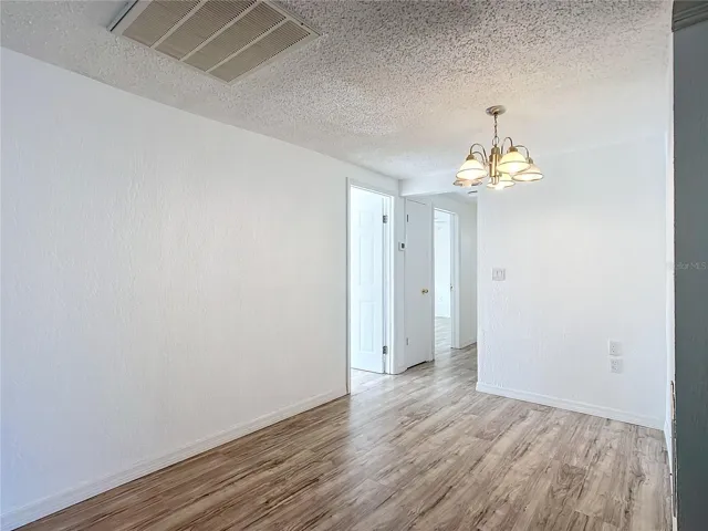 dining /workspace/ or flex space