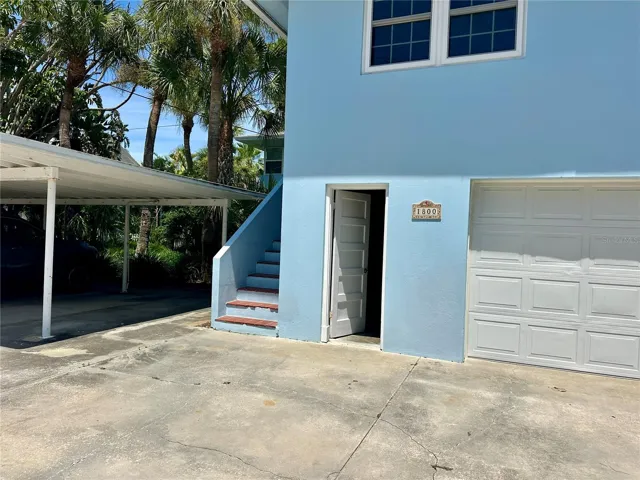 Garage unit 5 parking