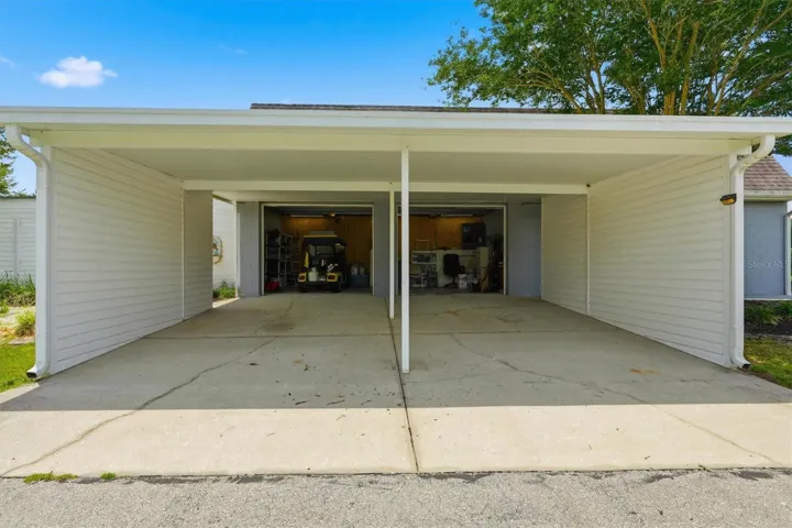 2 - CAR CARPORT Shared Space