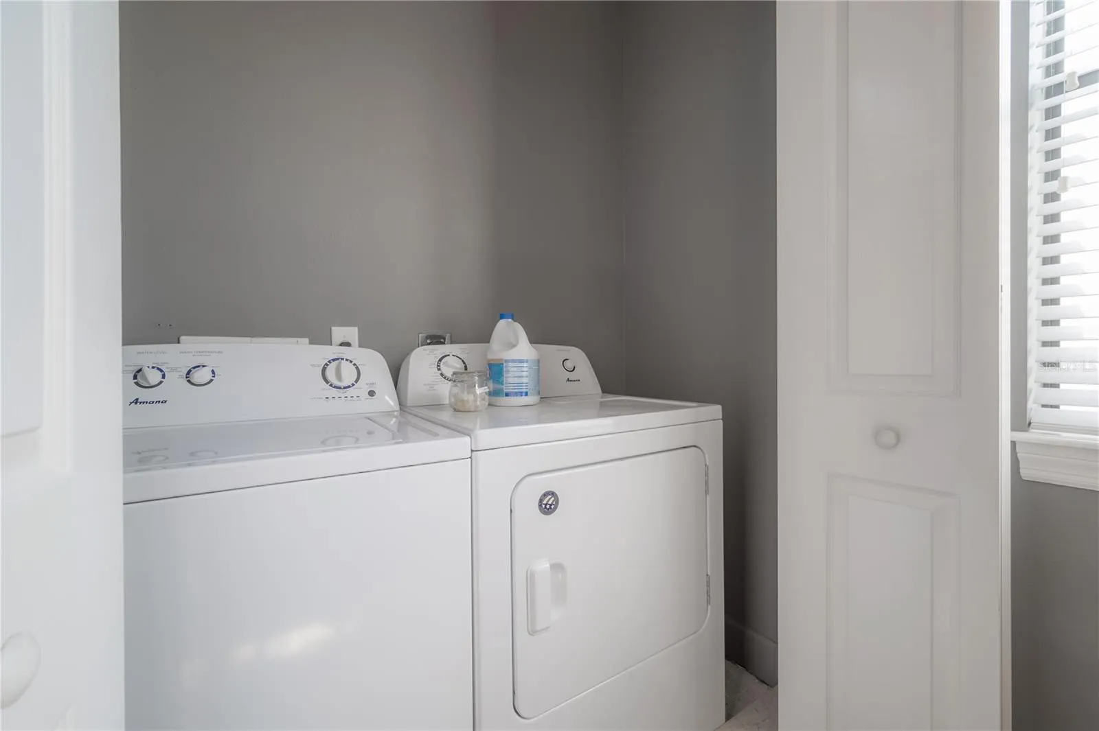 2nd floor laundry